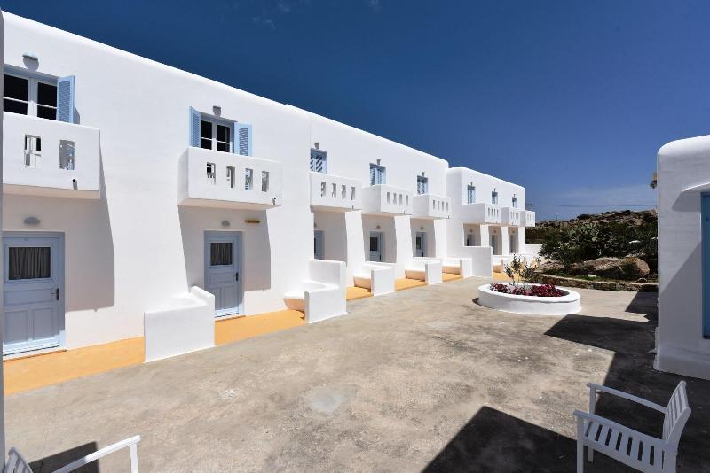 Glastros  Artemida'S Village מראה חיצוני תמונה